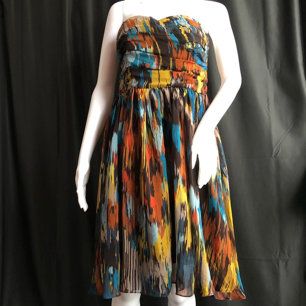 MM Couture princess cut knee length NWT Med dress